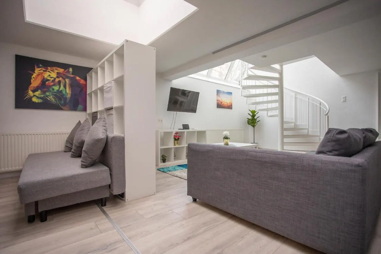 Innsbruck City Center Duplex I 24H Self-Check-In 0*,  Ausztria