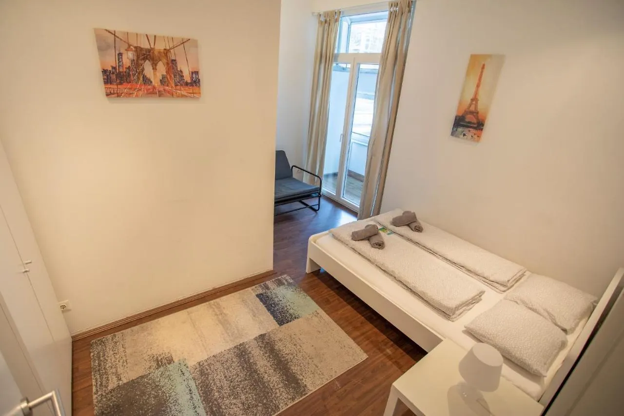 Innsbruck City Center Duplex I 24H Self-Check-In 0*,  Ausztria